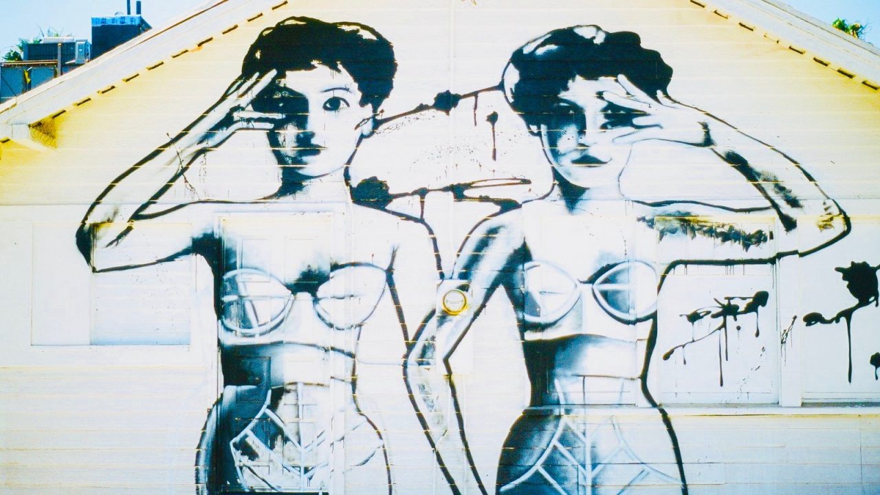 https://educfrance.org/wp-content/uploads/2020/05/murial-with-two-women-with-hands-covering-eyes-1-1280x720.jpg